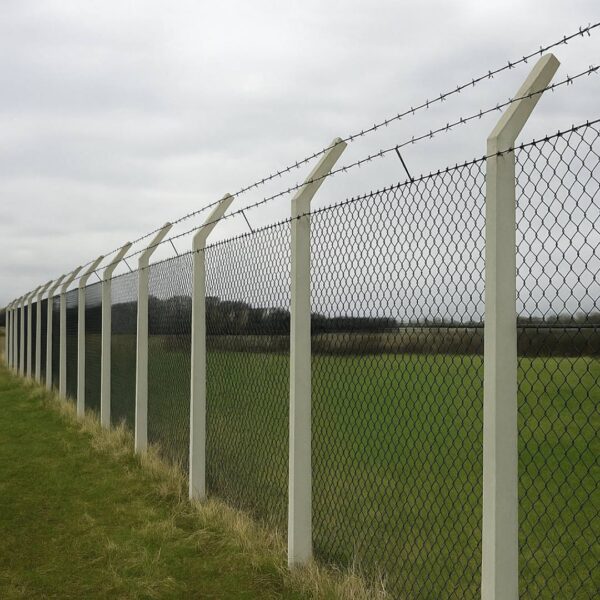 RCC Fencing Pole - Image 3